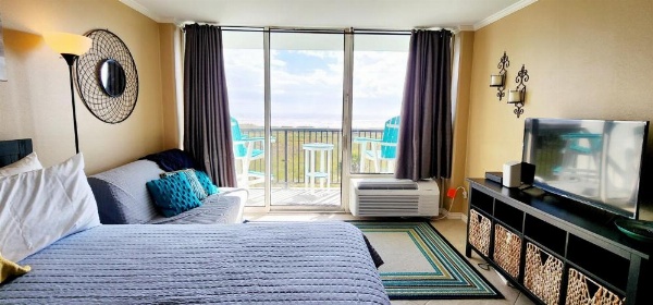 Islander East Condominiums image 16